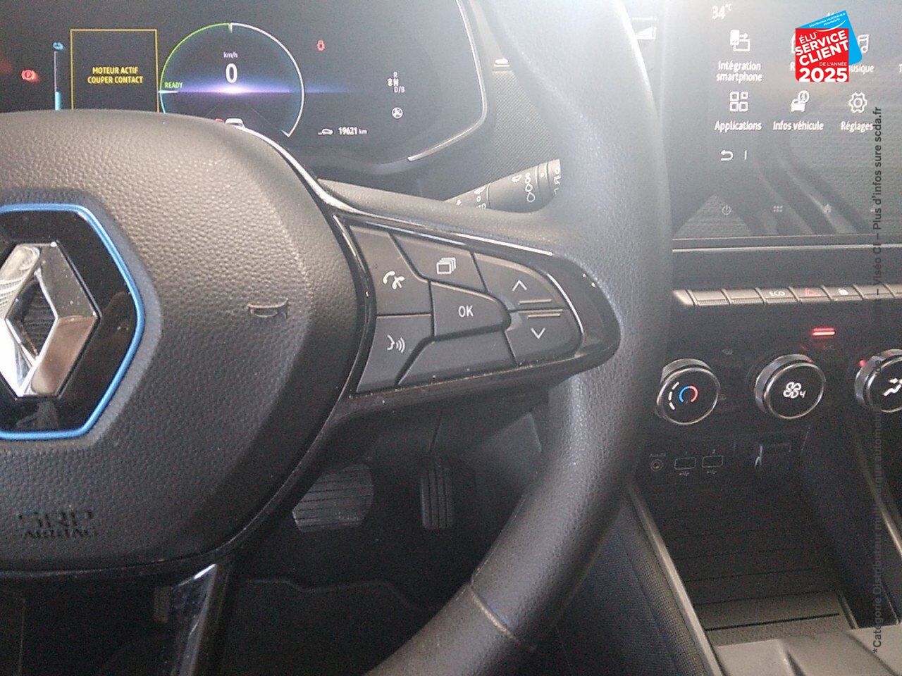 Véhicule d'occasion RENAULT ZOE LIFE CHARGE NORMALE R110 4CV chez Renault Saint-Louis