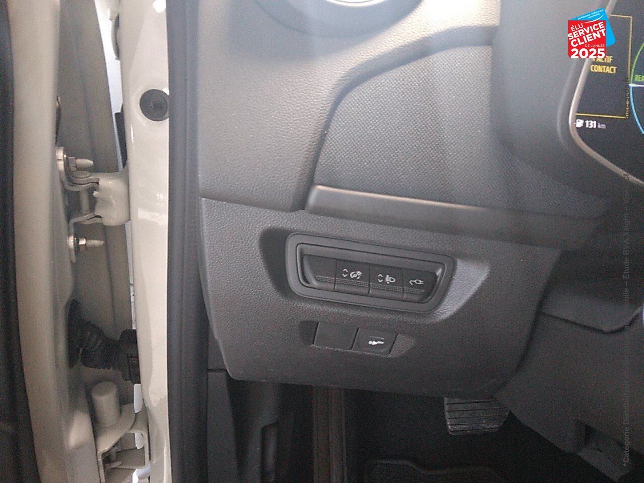 Véhicule d'occasion RENAULT ZOE LIFE CHARGE NORMALE R110 4CV chez Renault Saint-Louis