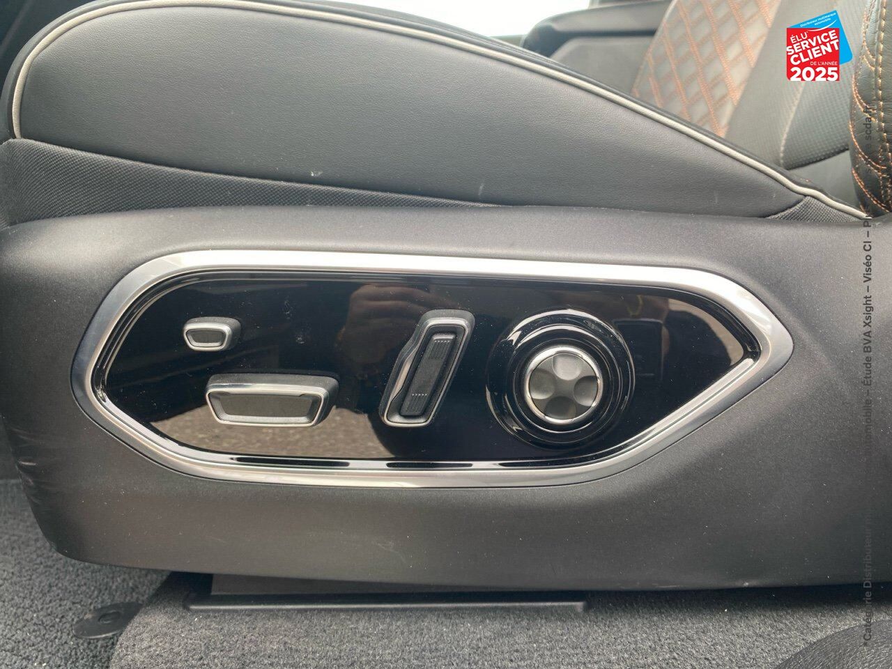 Véhicule d'occasion JEEP GRAND CHEROKEE 2.0 T 380CH 4XE SUMMIT RESERVE QUADRA-TRAC II BVA8 chez Renault Colmar