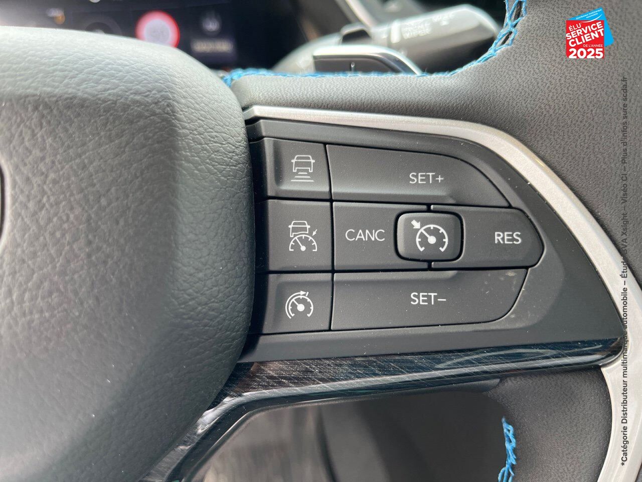 Véhicule d'occasion JEEP GRAND CHEROKEE 2.0 T 380CH 4XE TRAILHAWK BVA8 chez Peugeot Sedan