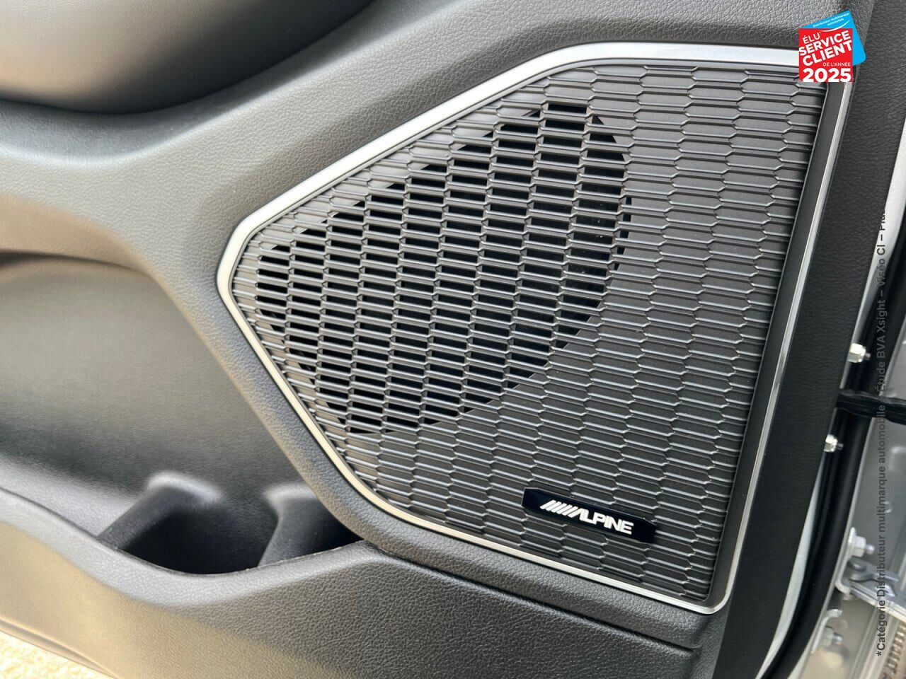 Véhicule d'occasion JEEP GRAND CHEROKEE 2.0 T 380CH 4XE TRAILHAWK BVA8 chez Peugeot Sedan