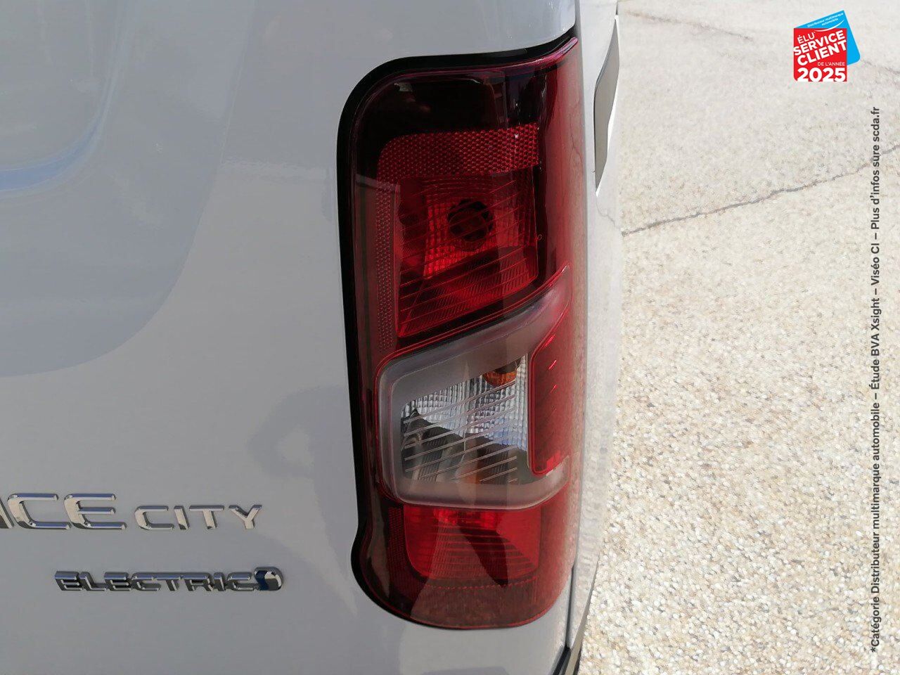 Véhicule d'occasion TOYOTA PROACE CITY ELECTRIC MEDIUM 50 KWH BUSINESS RC23 chez Toyota Bar le Duc