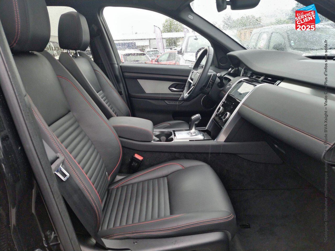 Véhicule d'occasion LAND-ROVER DISCOVERY SPORT P300E R-DYNAMIC SE AWD BVA chez Land Rover Metz