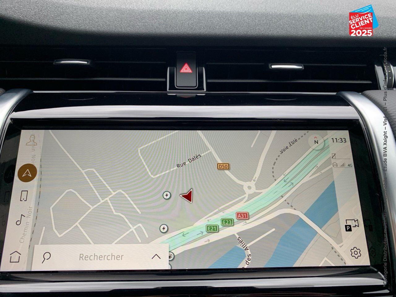 Véhicule d'occasion LAND-ROVER DISCOVERY SPORT P300E R-DYNAMIC SE AWD BVA chez HESS Automobile