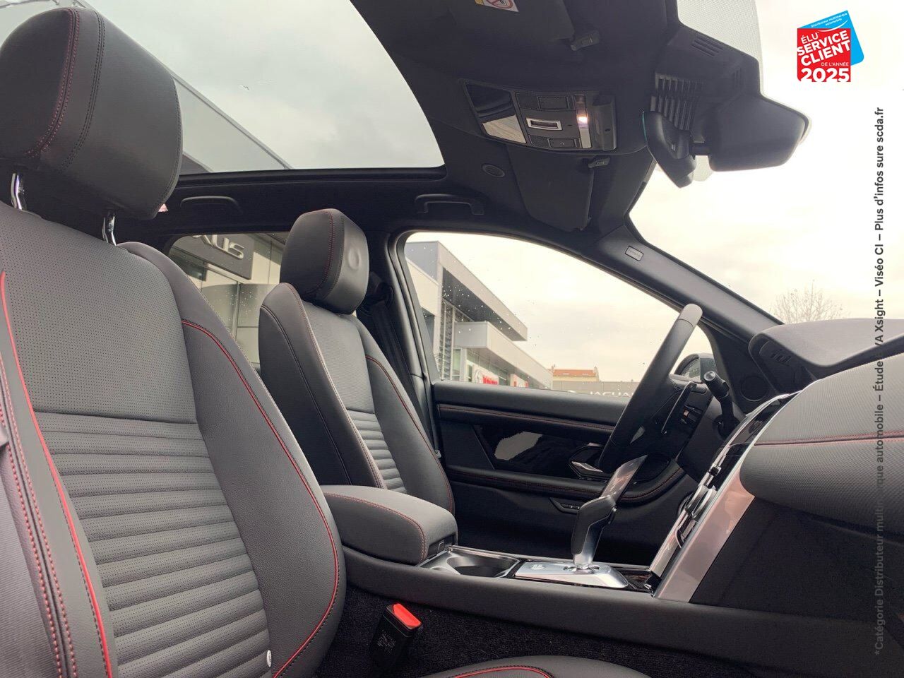 Véhicule d'occasion LAND-ROVER DISCOVERY SPORT P300E R-DYNAMIC SE AWD BVA chez HESS Automobile