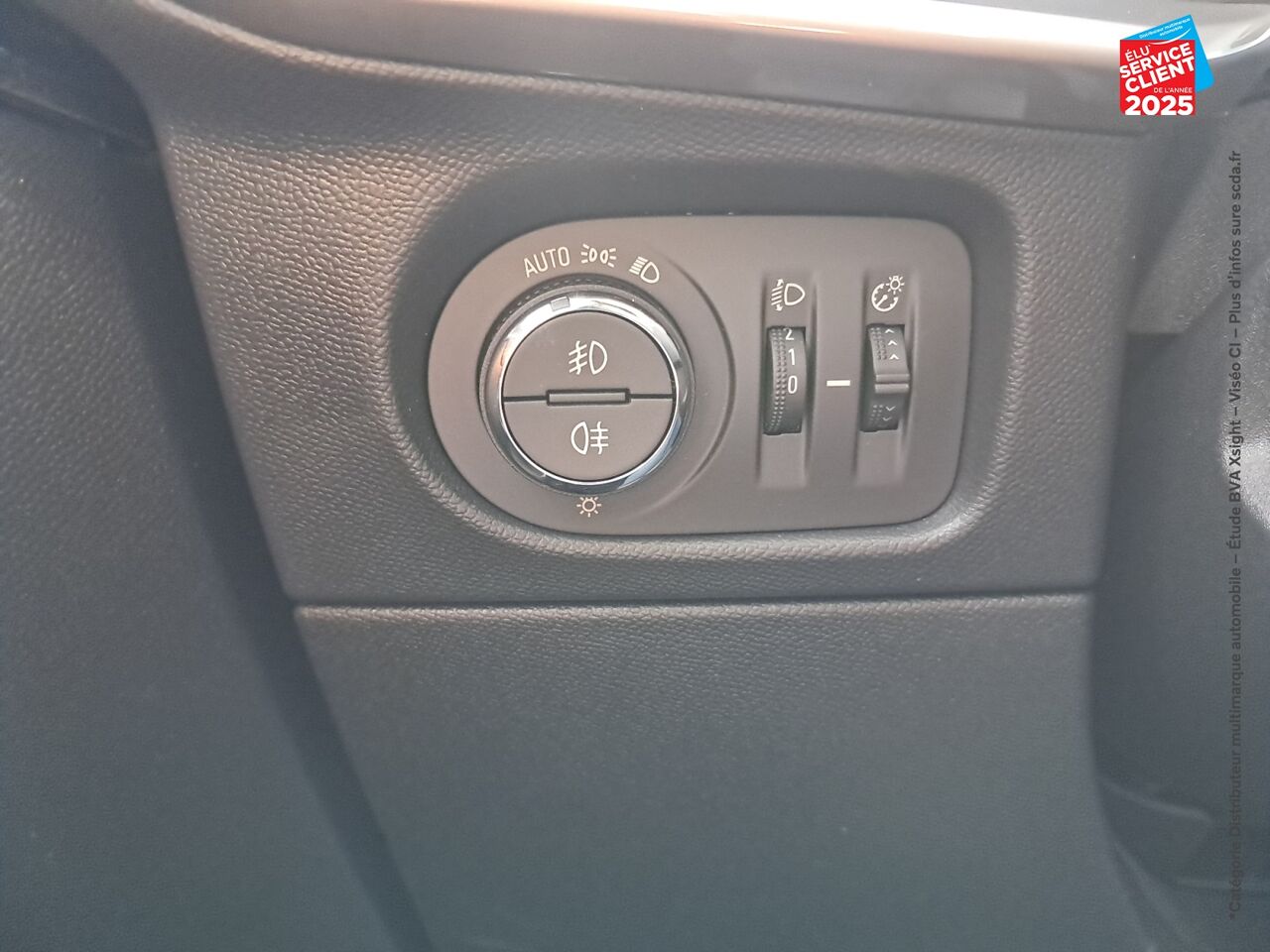 Véhicule d'occasion OPEL MOKKA MOKKA-E 136CH ELEGANCE chez Toyota Sarreguemines