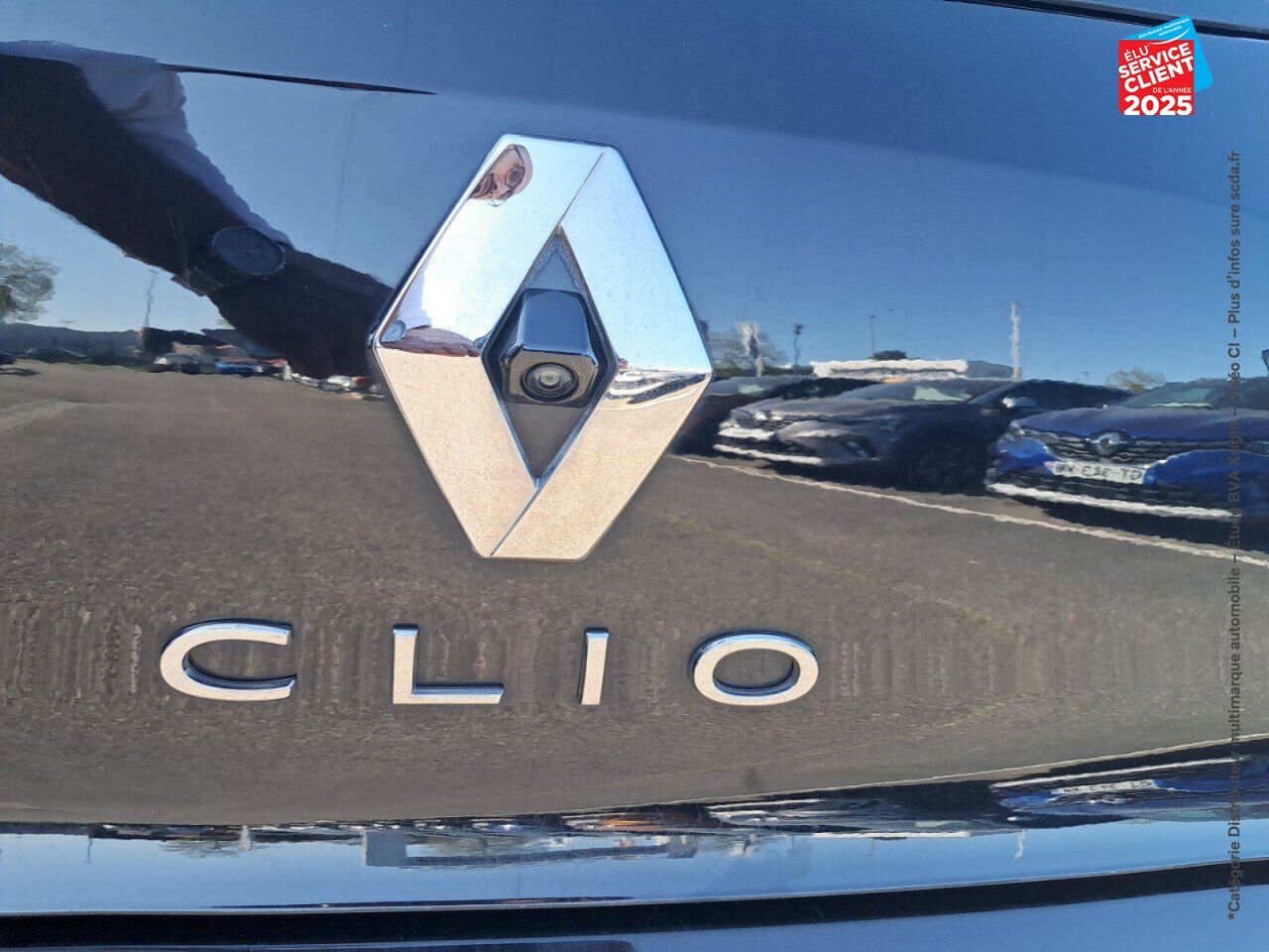 Véhicule d'occasion RENAULT CLIO 1.6 E-TECH 140CH INTENS -21 chez Renault Sélestat