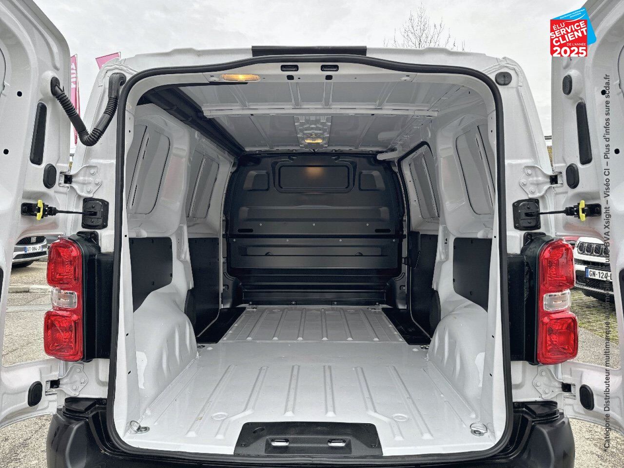 Véhicule d'occasion FIAT SCUDO FG M 1.5 BLUEHDI 120CH SS PRO LOUNGE CONNECT chez Toyota Thionville