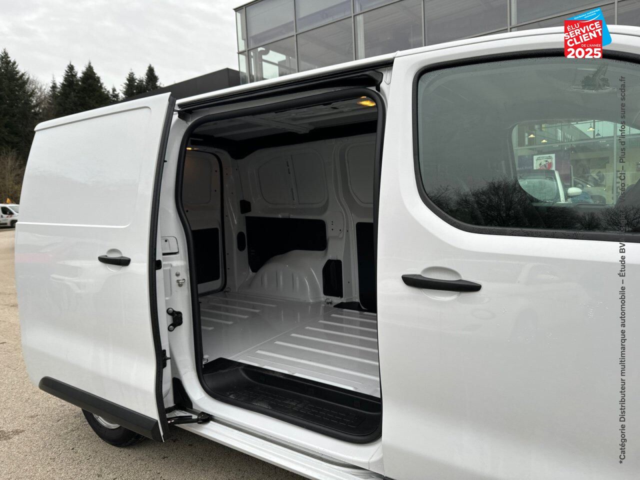 Véhicule d'occasion FIAT SCUDO FG M 1.5 BLUEHDI 120CH SS PRO LOUNGE CONNECT chez Toyota Thionville
