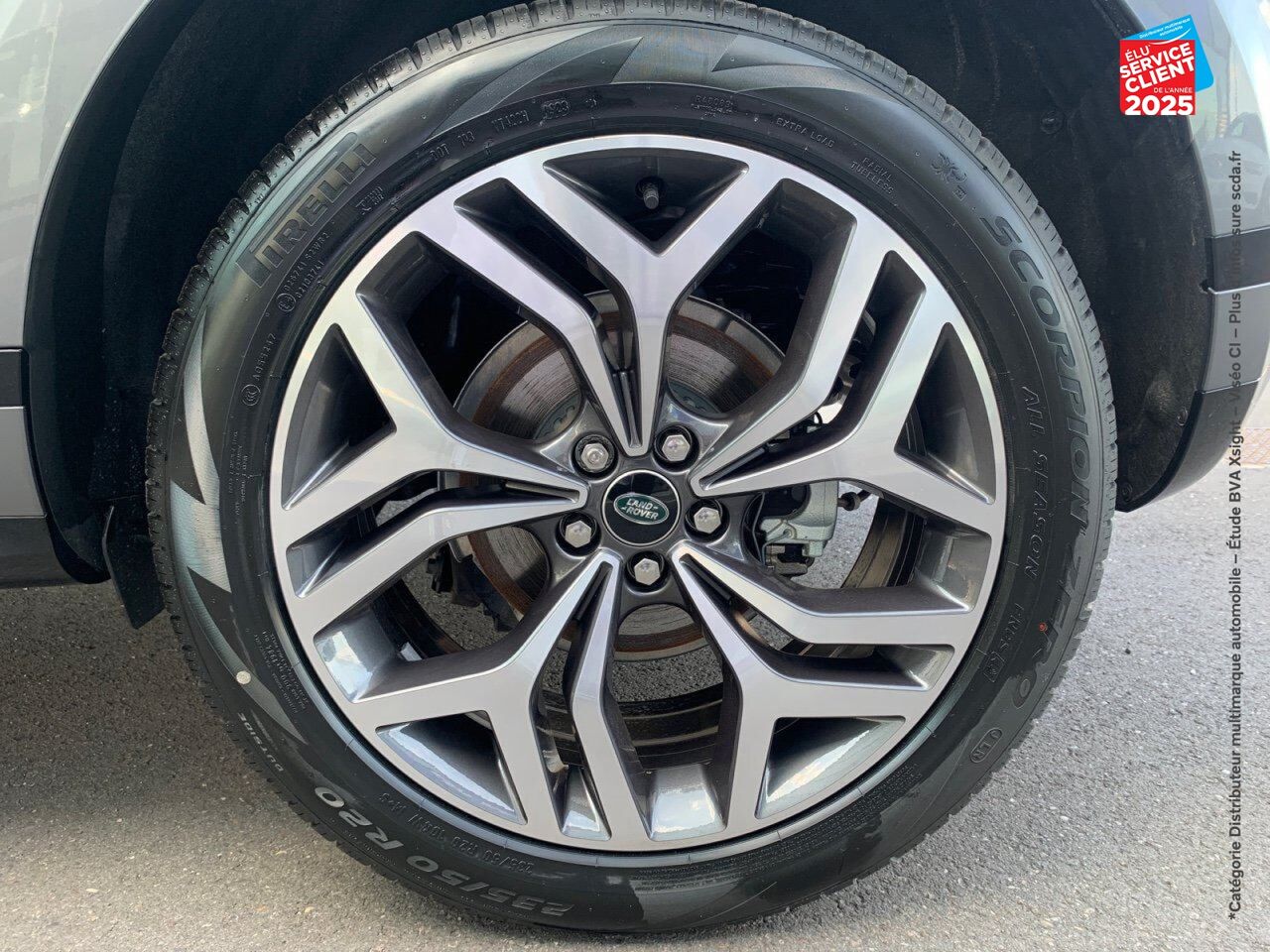 Véhicule d'occasion LAND-ROVER RANGE ROVER EVOQUE 2.0 P 200CH FLEX FUEL R-DYNAMIC SE AWD BVA MARK III chez Hyundai Reims