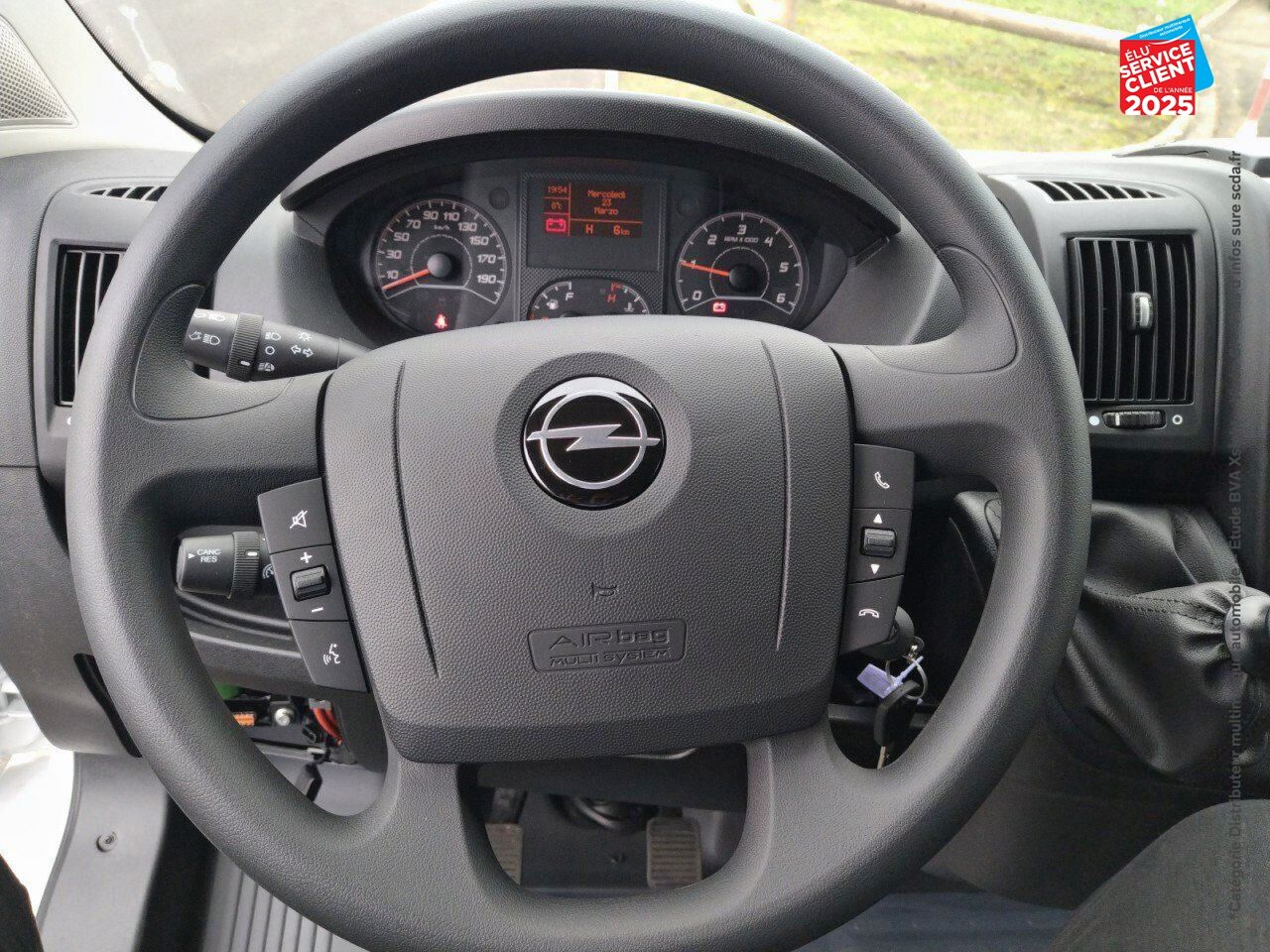 Véhicule d'occasion OPEL MOVANO FG L2H2 3.5 MAXI 140CH BLUEHDI SS PACK BUSINESS CONNECT chez Opel Charleville