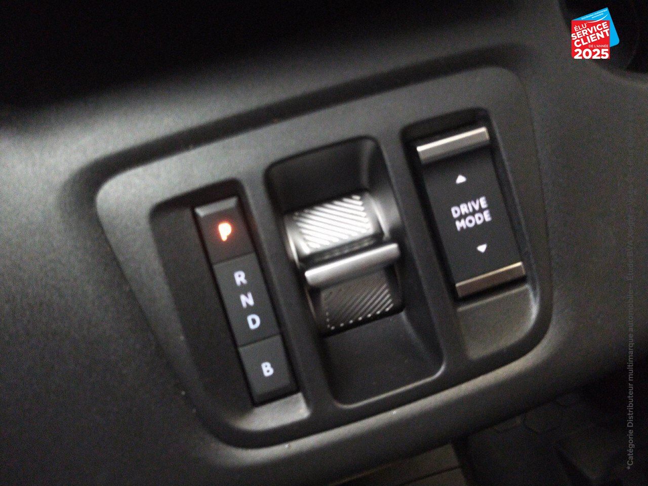 Véhicule d'occasion OPEL COMBO LIFE TAILLE M - MOTEUR ELECTRIQUE 136CH 100 KW AUTOMATIQUE EDITION chez Renault Saint-Louis