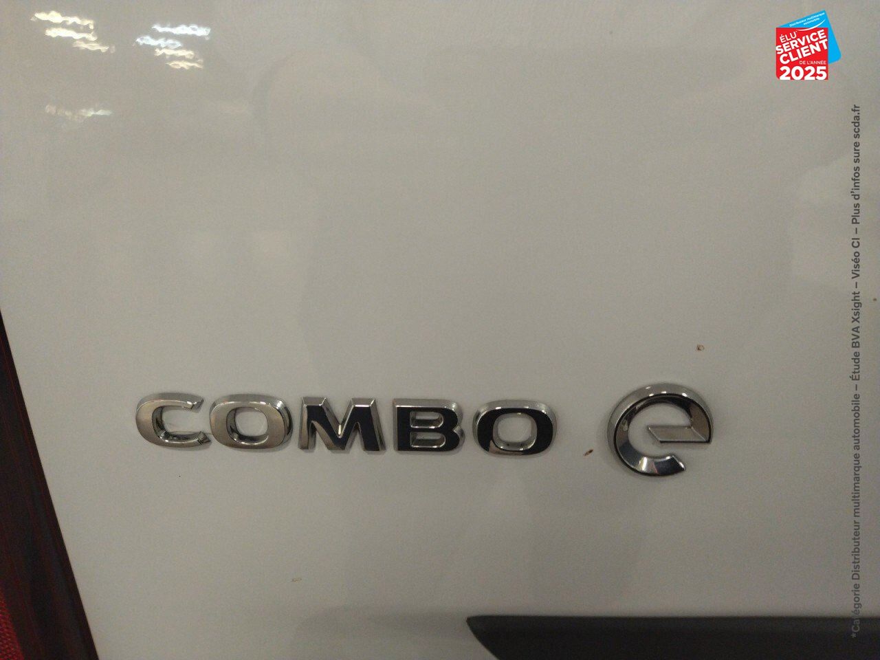 Véhicule d'occasion OPEL COMBO LIFE TAILLE M - MOTEUR ELECTRIQUE 136CH 100 KW AUTOMATIQUE EDITION chez Renault Saint-Louis