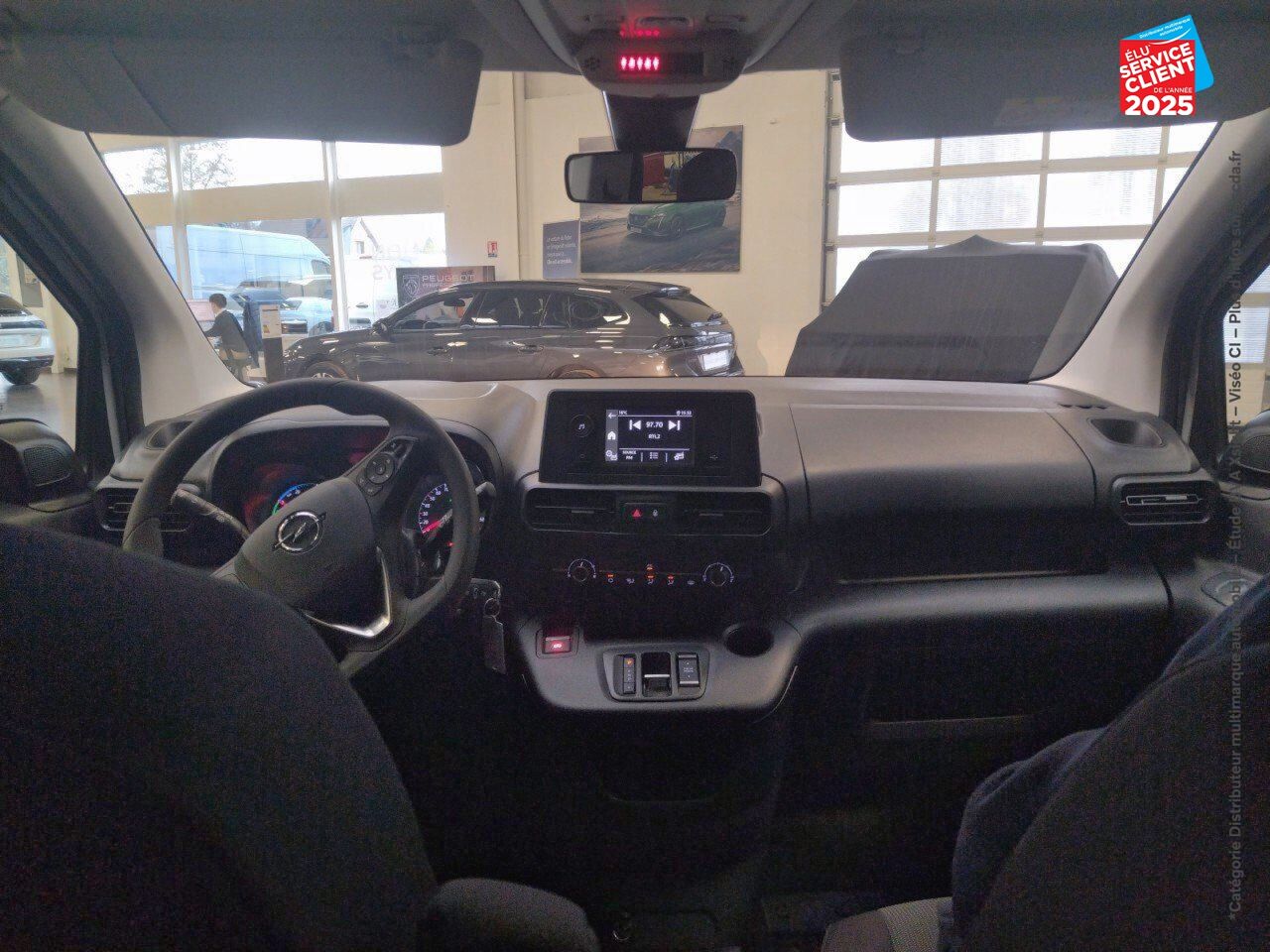 Véhicule d'occasion OPEL COMBO LIFE TAILLE M - MOTEUR ELECTRIQUE 136CH 100 KW AUTOMATIQUE EDITION chez Renault Saint-Louis