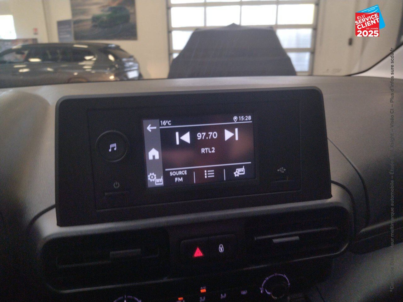 Véhicule d'occasion OPEL COMBO LIFE TAILLE M - MOTEUR ELECTRIQUE 136CH 100 KW AUTOMATIQUE EDITION chez Renault Saint-Louis