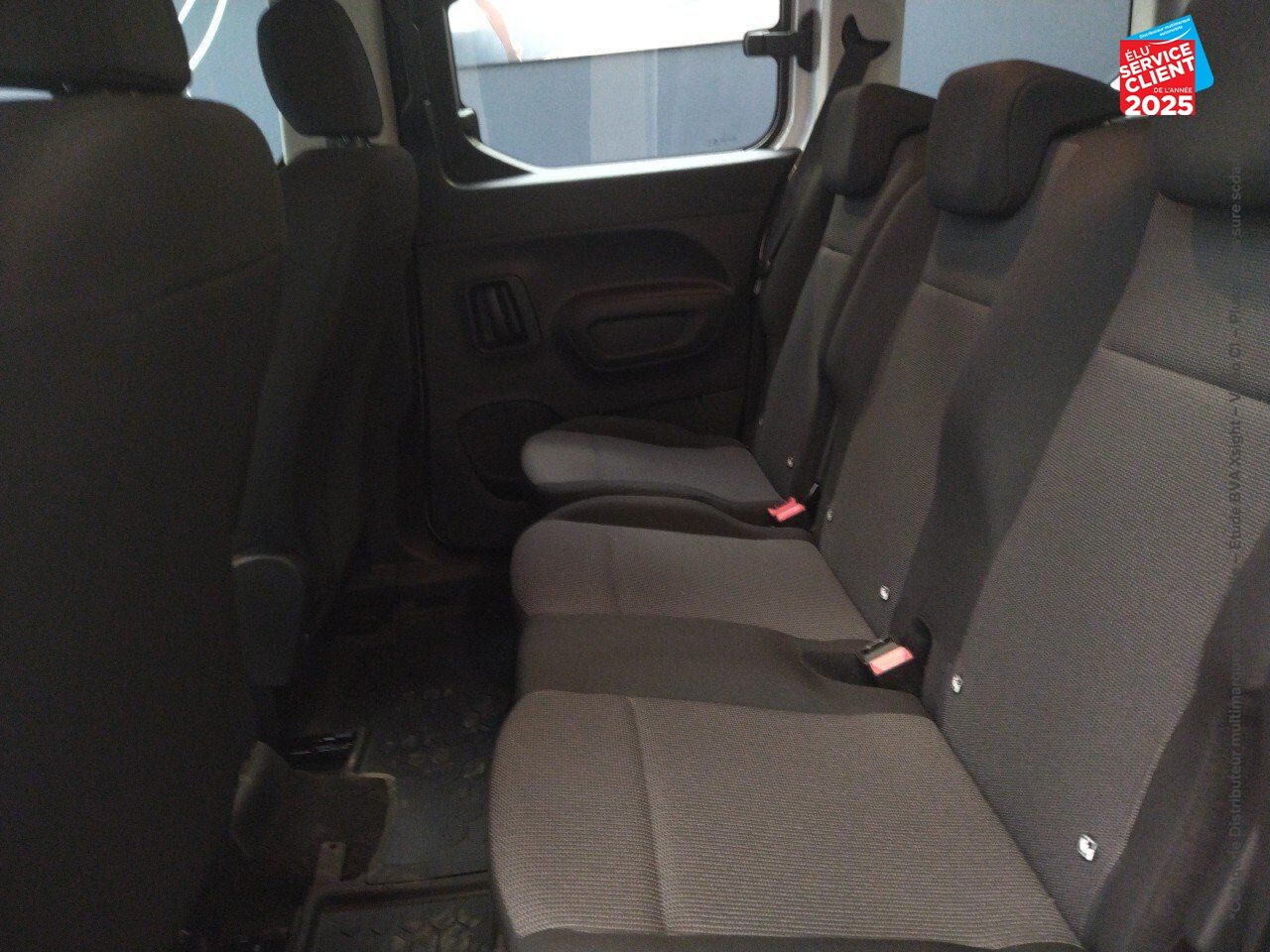 Véhicule d'occasion OPEL COMBO LIFE TAILLE M - MOTEUR ELECTRIQUE 136CH 100 KW AUTOMATIQUE EDITION chez Renault Saint-Louis