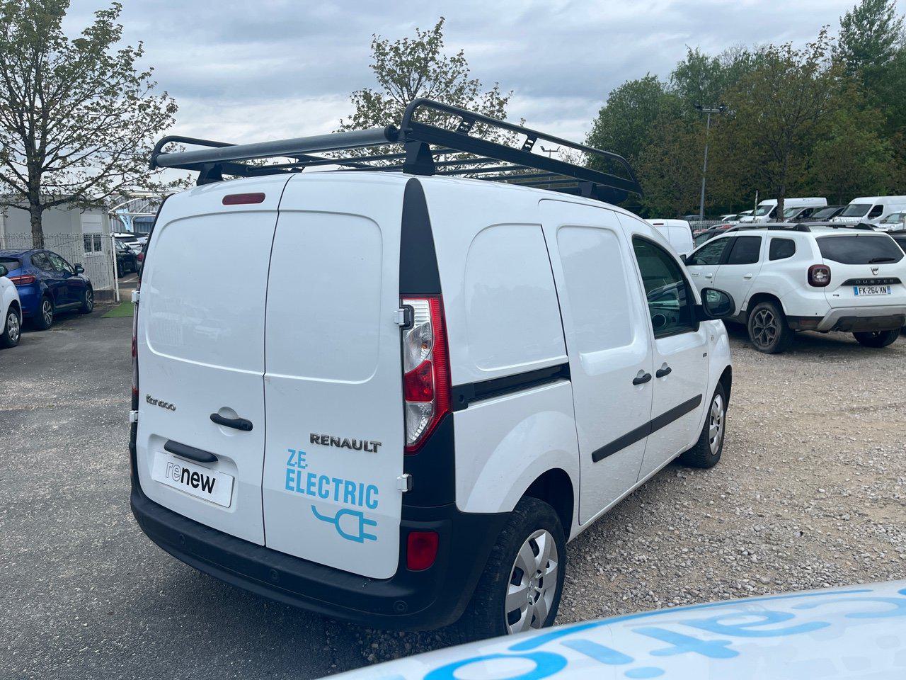 Véhicule d'occasion RENAULT KANGOO EXPRESS ELECTRIC 33 EXTRA R-LINK chez Hyundai Reims