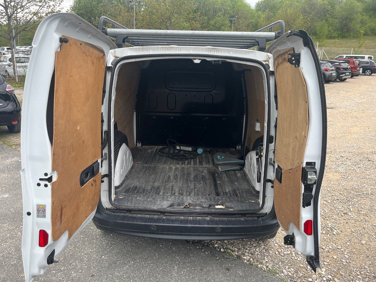Véhicule d'occasion RENAULT KANGOO EXPRESS ELECTRIC 33 EXTRA R-LINK chez Hyundai Reims