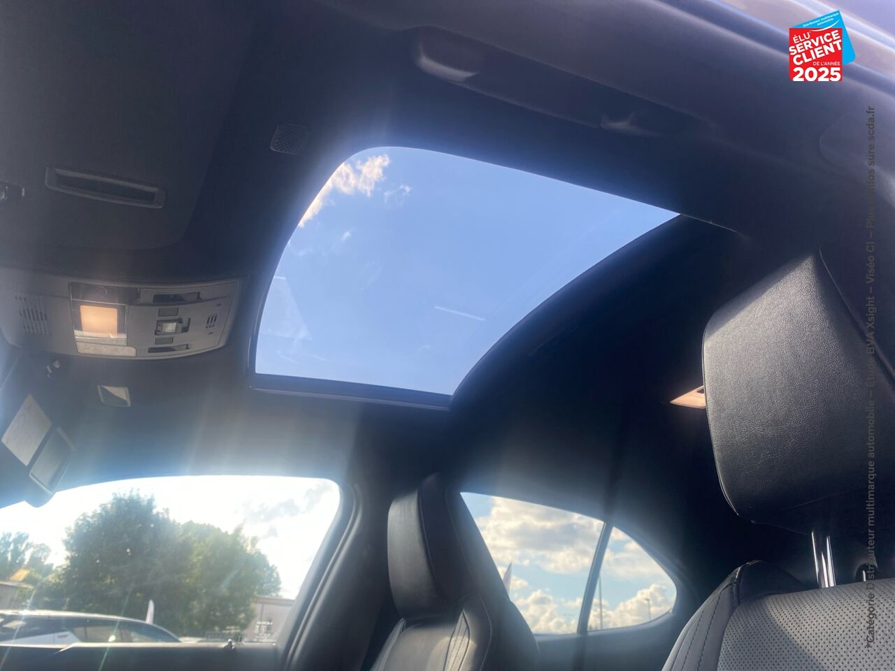 Véhicule d'occasion LEXUS UX 250H 4WD LUXE MY19 chez Dacia Mulhouse