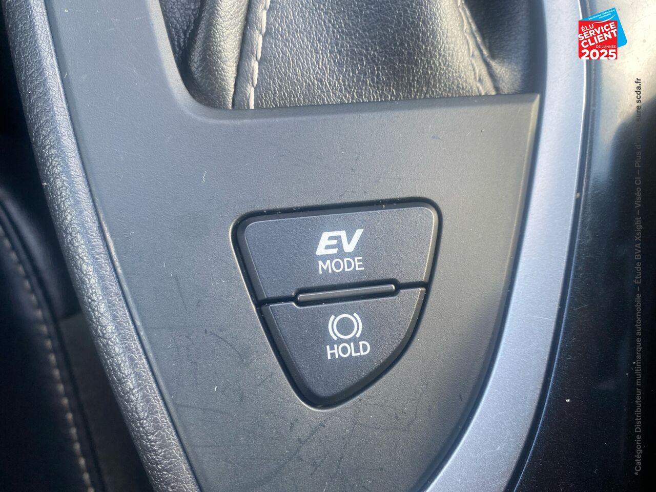 Véhicule d'occasion LEXUS UX 250H 4WD LUXE MY19 chez Dacia Mulhouse