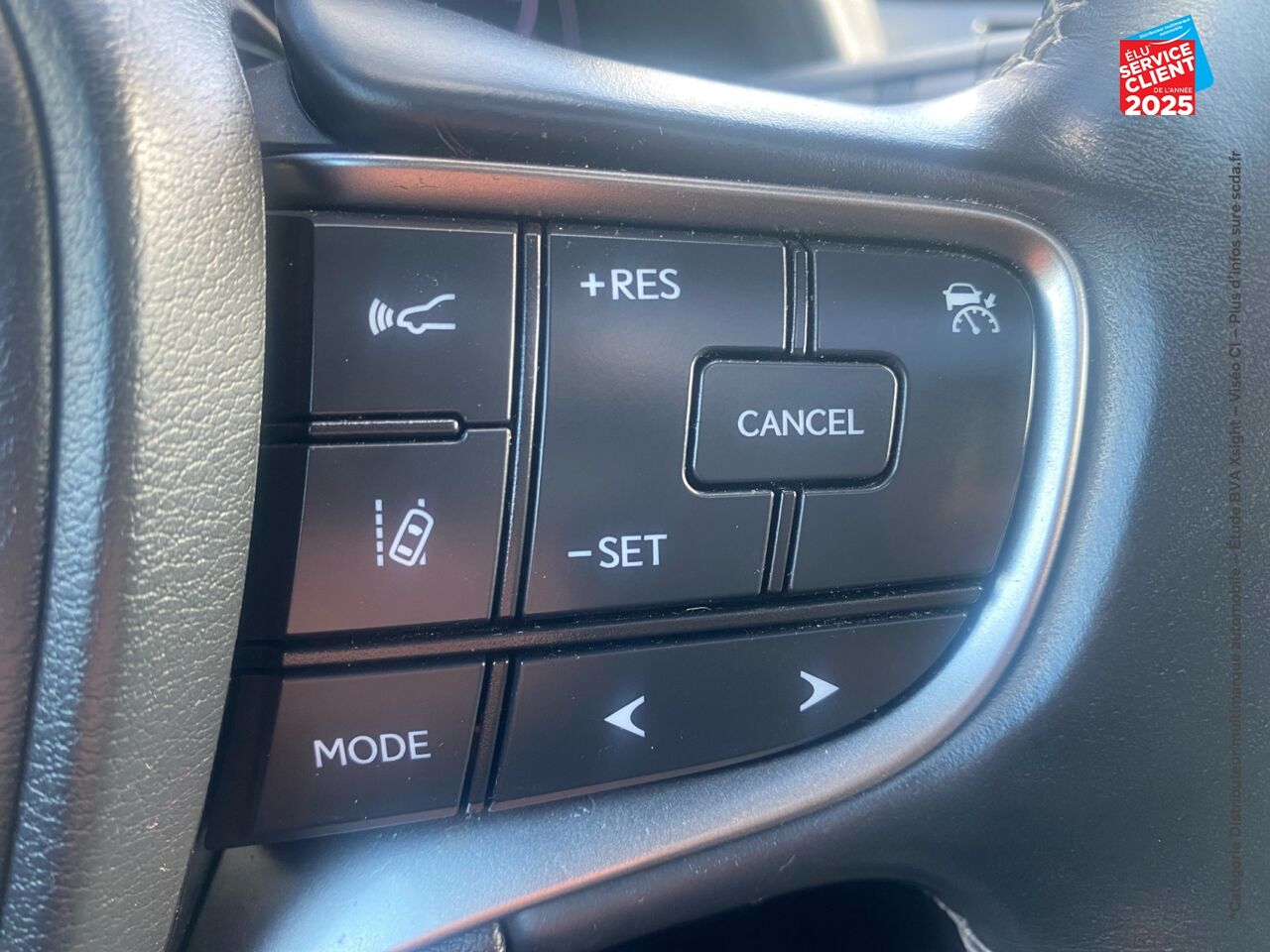 Véhicule d'occasion LEXUS UX 250H 4WD LUXE MY19 chez Dacia Mulhouse
