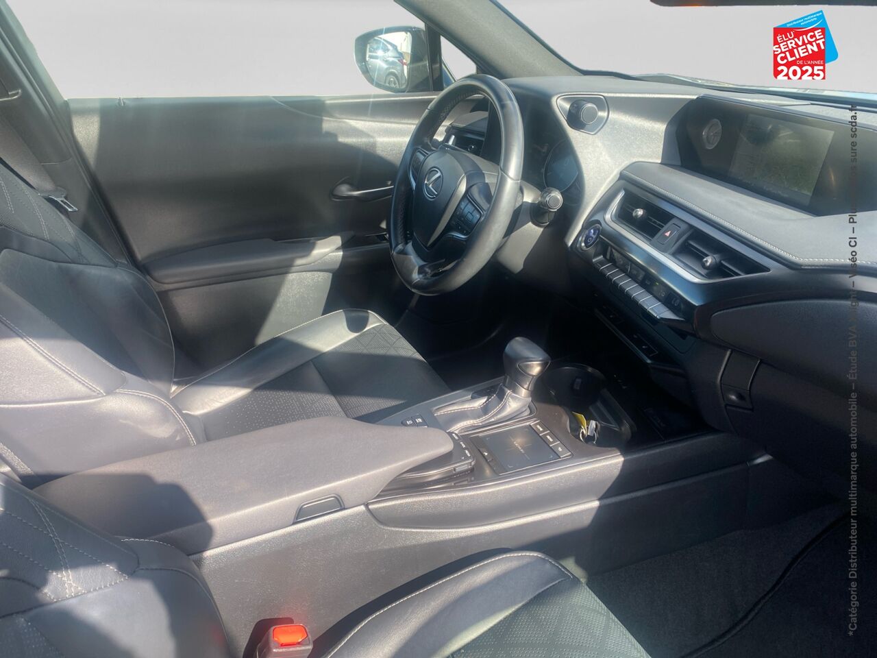 Véhicule d'occasion LEXUS UX 250H 4WD LUXE MY19 chez Dacia Mulhouse