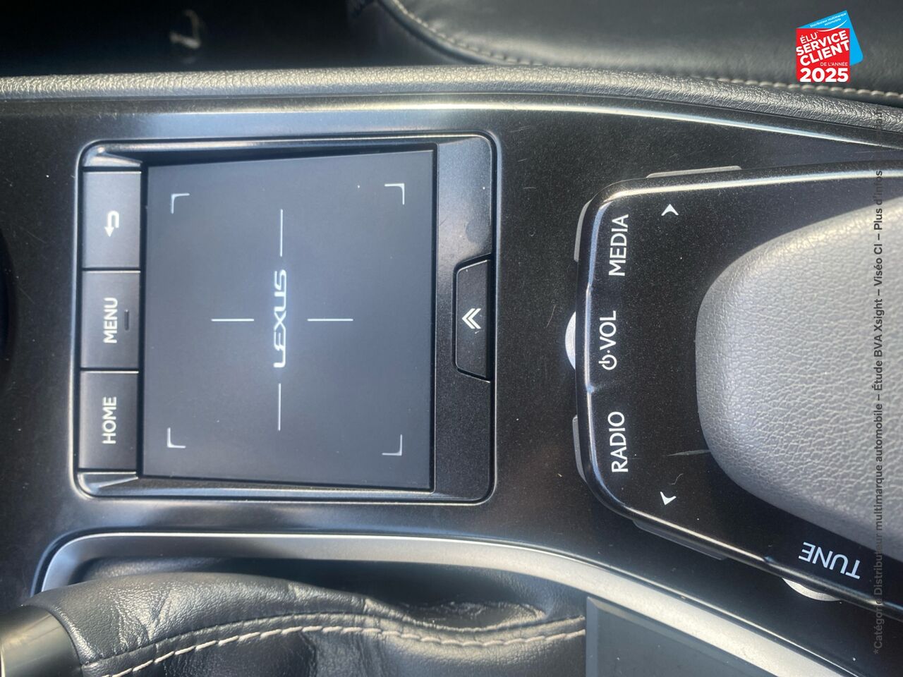 Véhicule d'occasion LEXUS UX 250H 4WD LUXE MY19 chez Dacia Mulhouse
