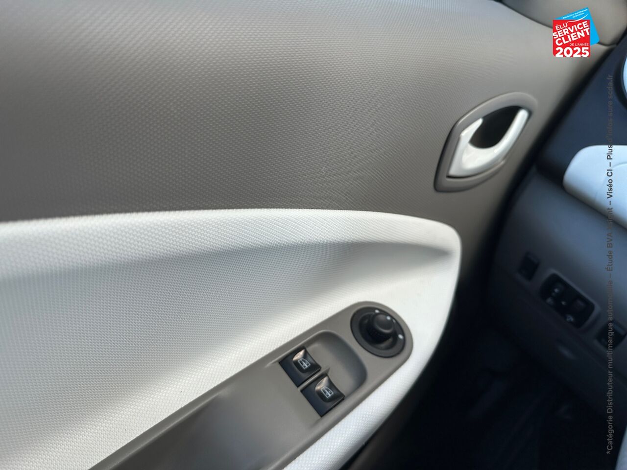 Véhicule d'occasion RENAULT ZOE CITY CHARGE NORMALE R90 chez Renault Saint-Louis