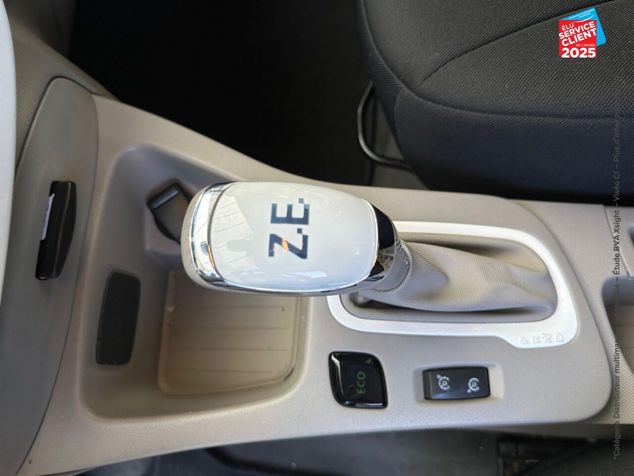 Véhicule d'occasion RENAULT ZOE CITY CHARGE NORMALE R90 chez Renault Saint-Louis