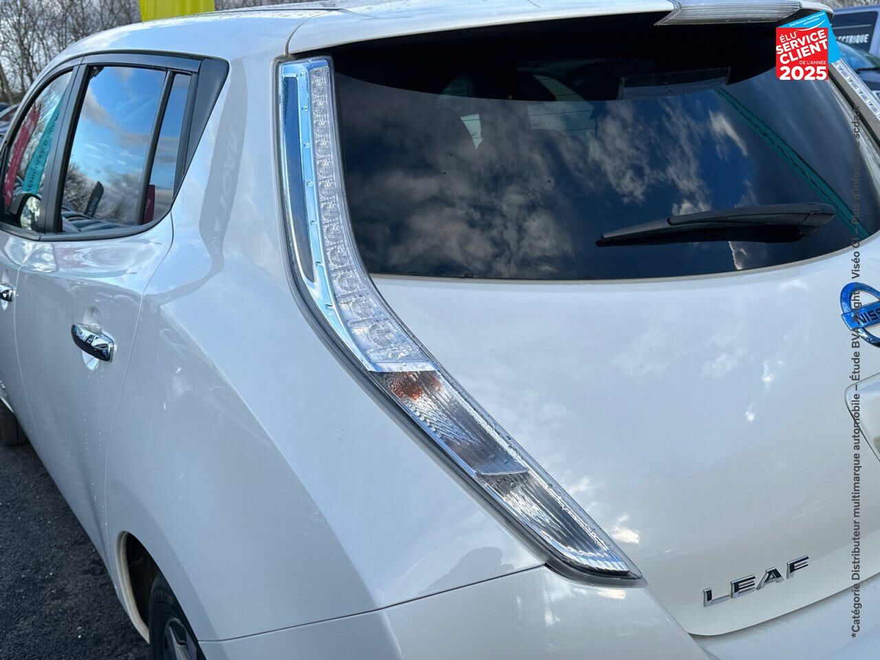 Véhicule d'occasion NISSAN LEAF 109CH 30KWH TEKNA MY17 chez Renault Saint-Louis