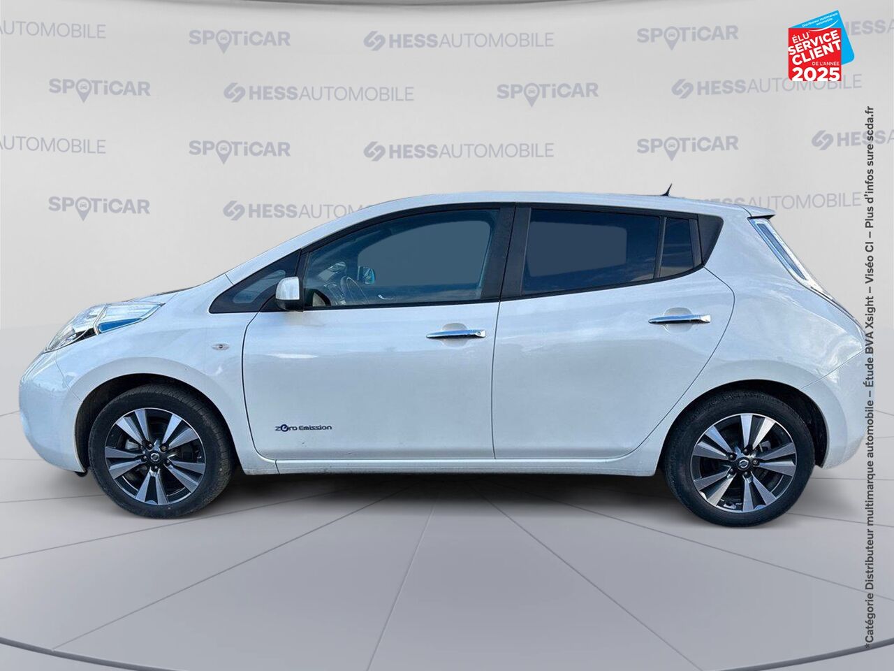 Véhicule d'occasion NISSAN LEAF 109CH 30KWH TEKNA MY17 chez Renault Saint-Louis