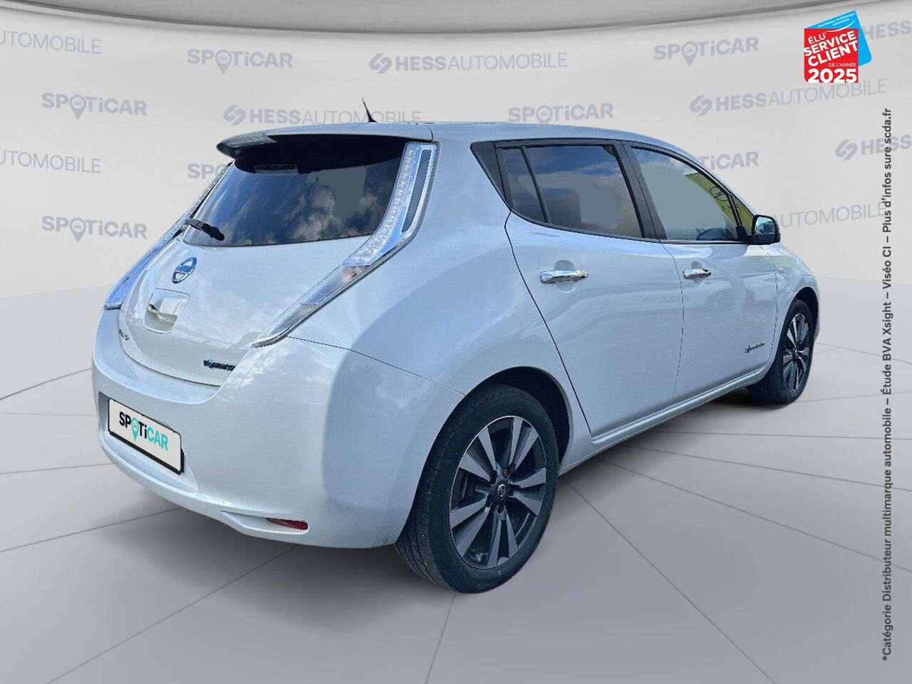 Véhicule d'occasion NISSAN LEAF 109CH 30KWH TEKNA MY17 chez Renault Saint-Louis