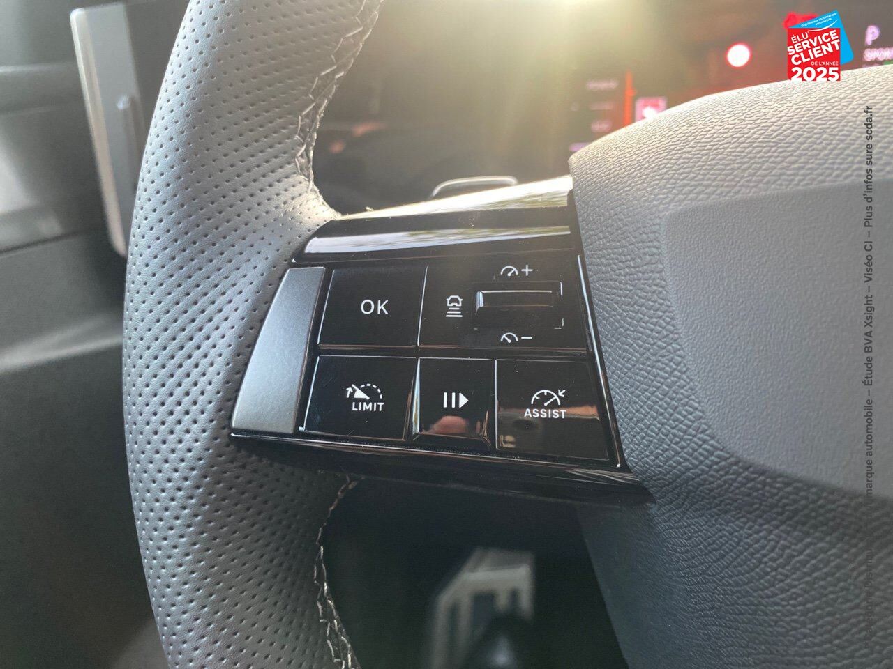 Véhicule d'occasion OPEL ASTRA 1.6 TURBO 225CH HYBRID GSE BVA8 chez Peugeot Reims