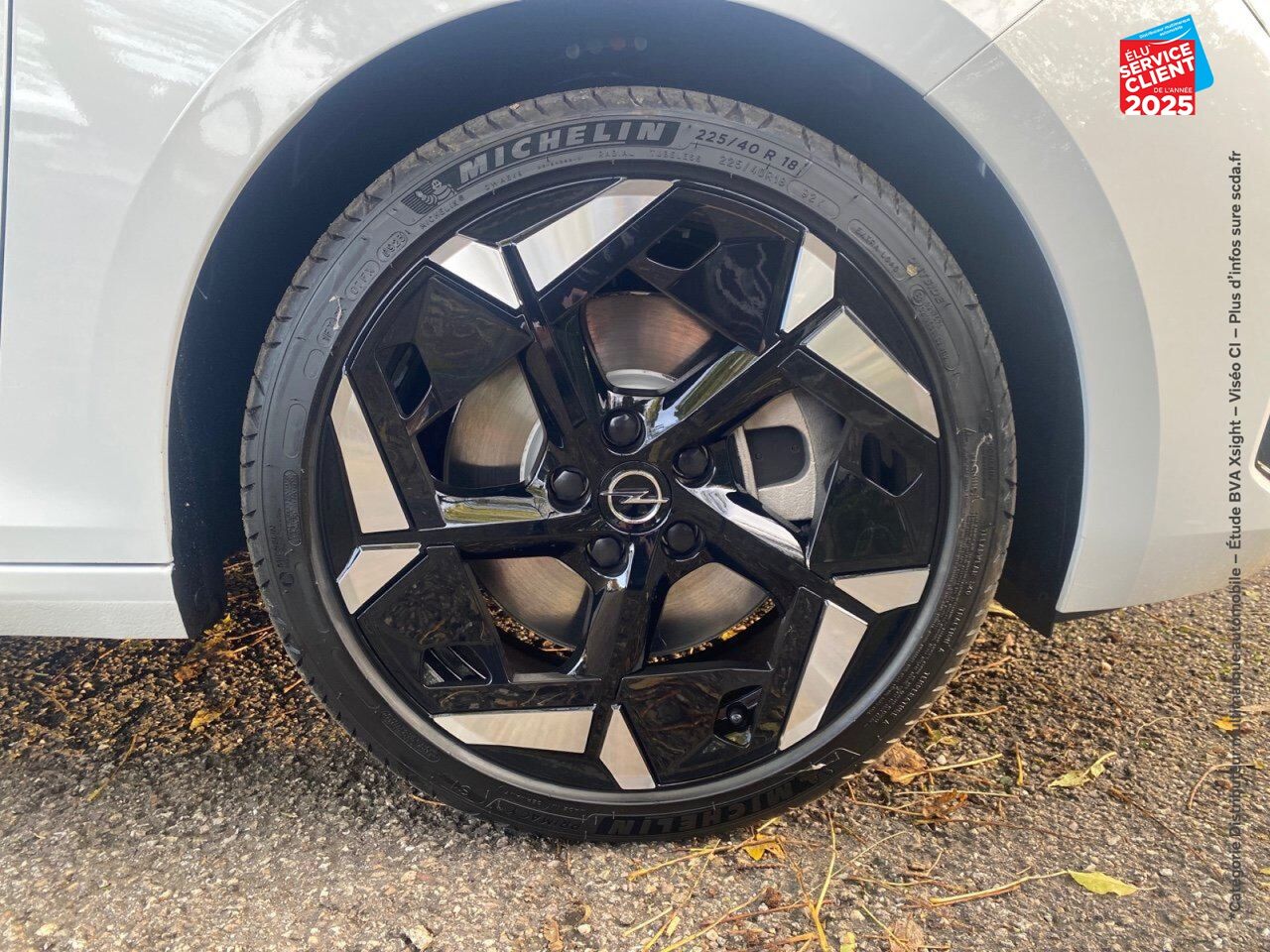 Véhicule d'occasion OPEL ASTRA 1.6 TURBO 225CH HYBRID GSE BVA8 chez Peugeot Reims