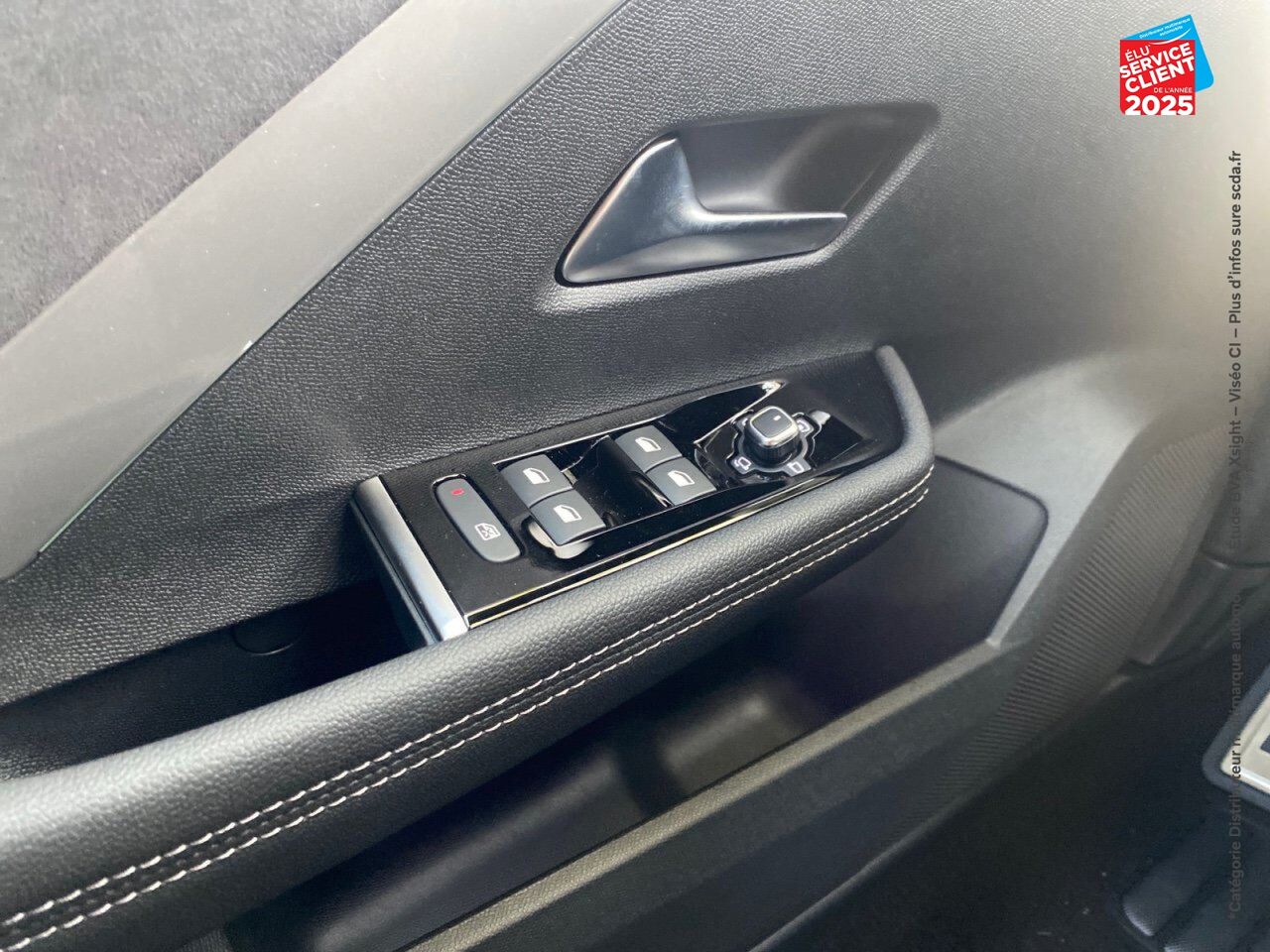 Véhicule d'occasion OPEL ASTRA 1.6 TURBO 225CH HYBRID GSE BVA8 chez Peugeot Reims