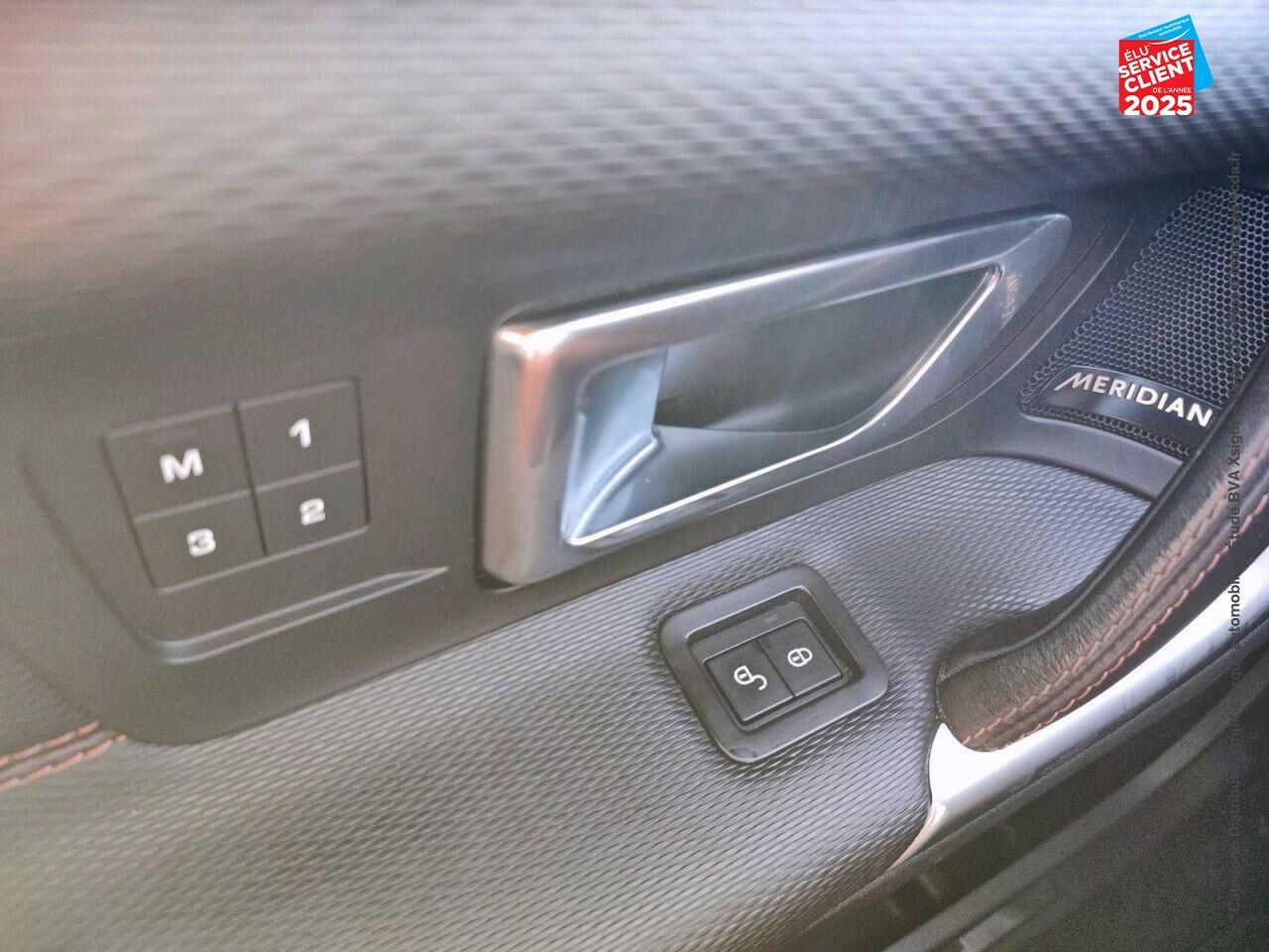 Véhicule d'occasion LAND-ROVER DISCOVERY SPORT 2.0 SD4 240CH HSE LUXURY AWD BVA MARK III chez Toyota Thionville