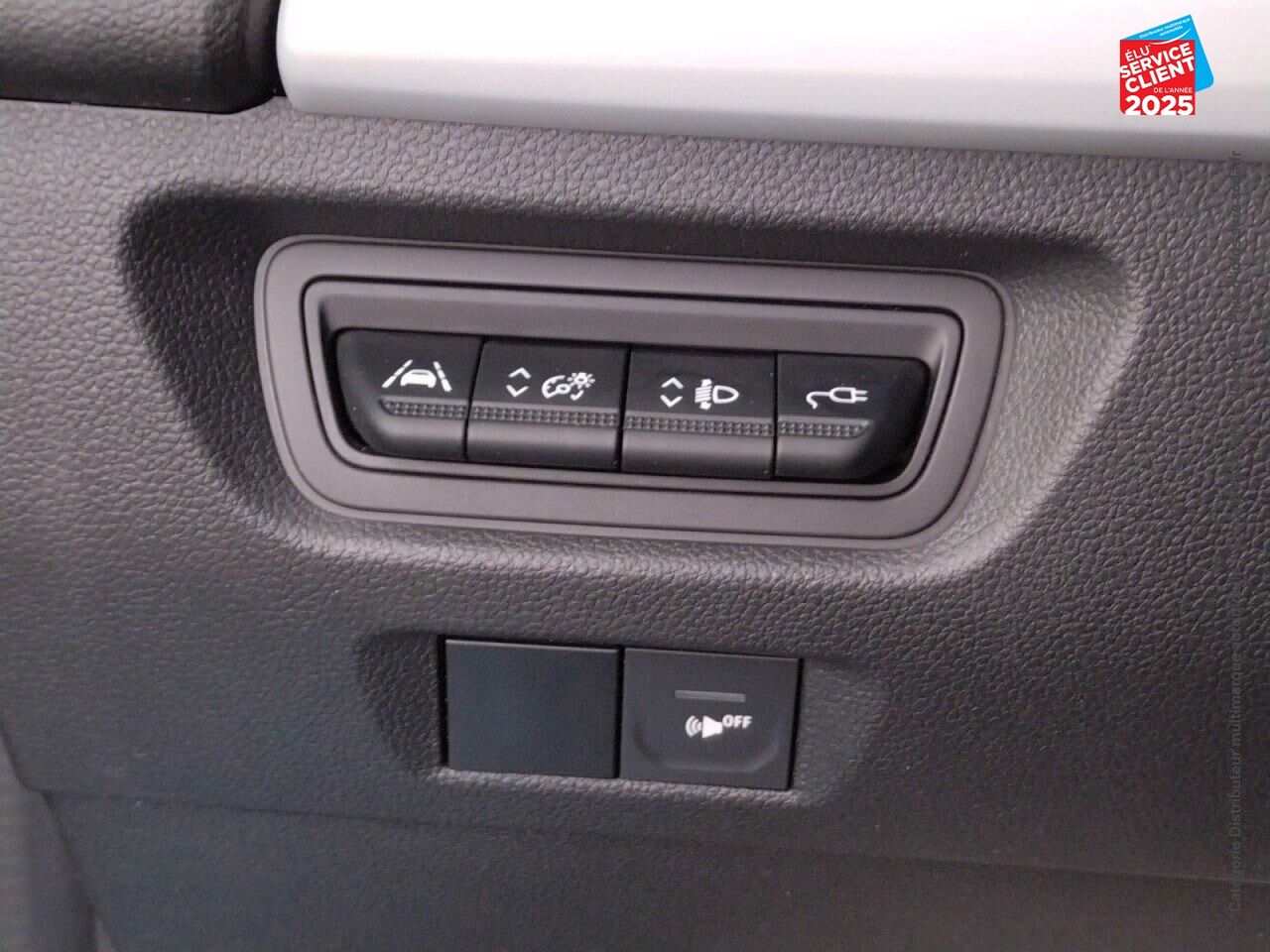 Véhicule d'occasion RENAULT ZOE ZEN CHARGE NORMALE R110 - 20 chez Renault Saint-Louis