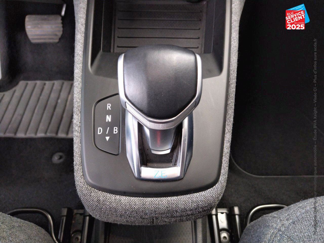Véhicule d'occasion RENAULT ZOE ZEN CHARGE NORMALE R110 - 20 chez Renault Saint-Louis