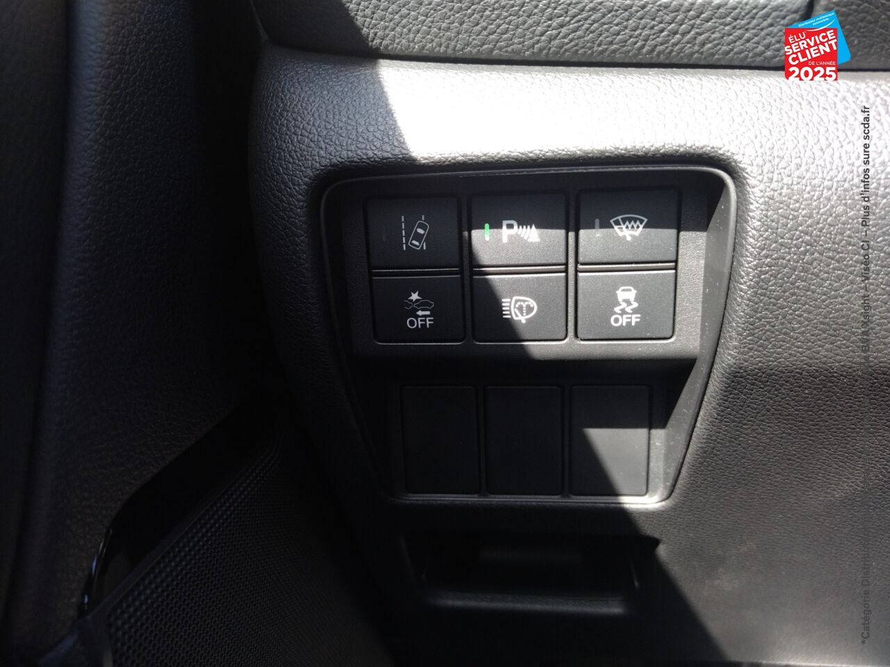 Véhicule d'occasion HONDA CR-V 1.5 I-VTEC 193CH EXECUTIVE 4WD CVT 7 PLACES SIEGES CHAUF CAMERA chez Opel Saint-Dizier