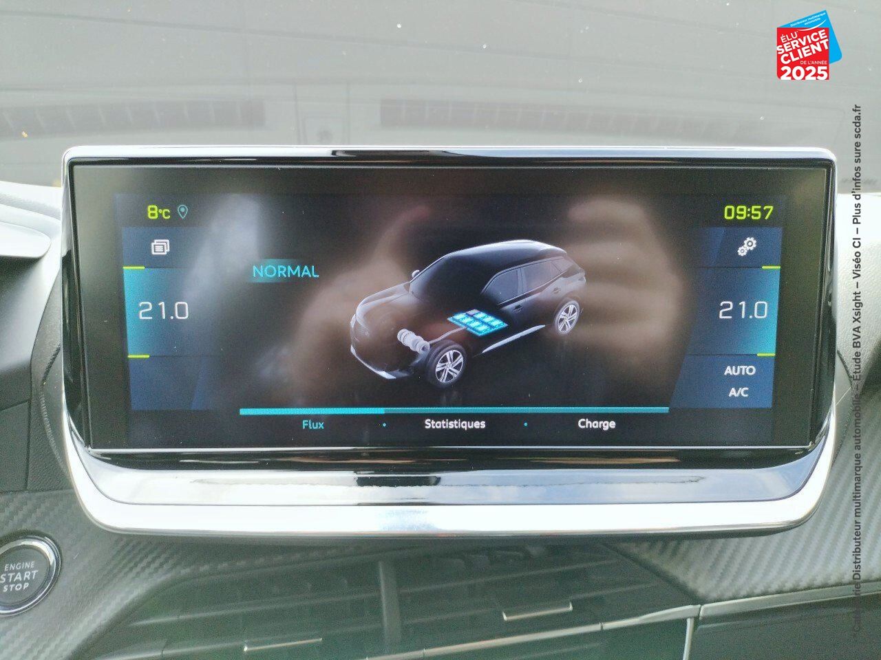 Véhicule d'occasion PEUGEOT 2008 E-2008 136 CH ALLURE GPS I-COCKPIT 3D SIEGES CHAUFFANTS chez Renault Saint-Louis