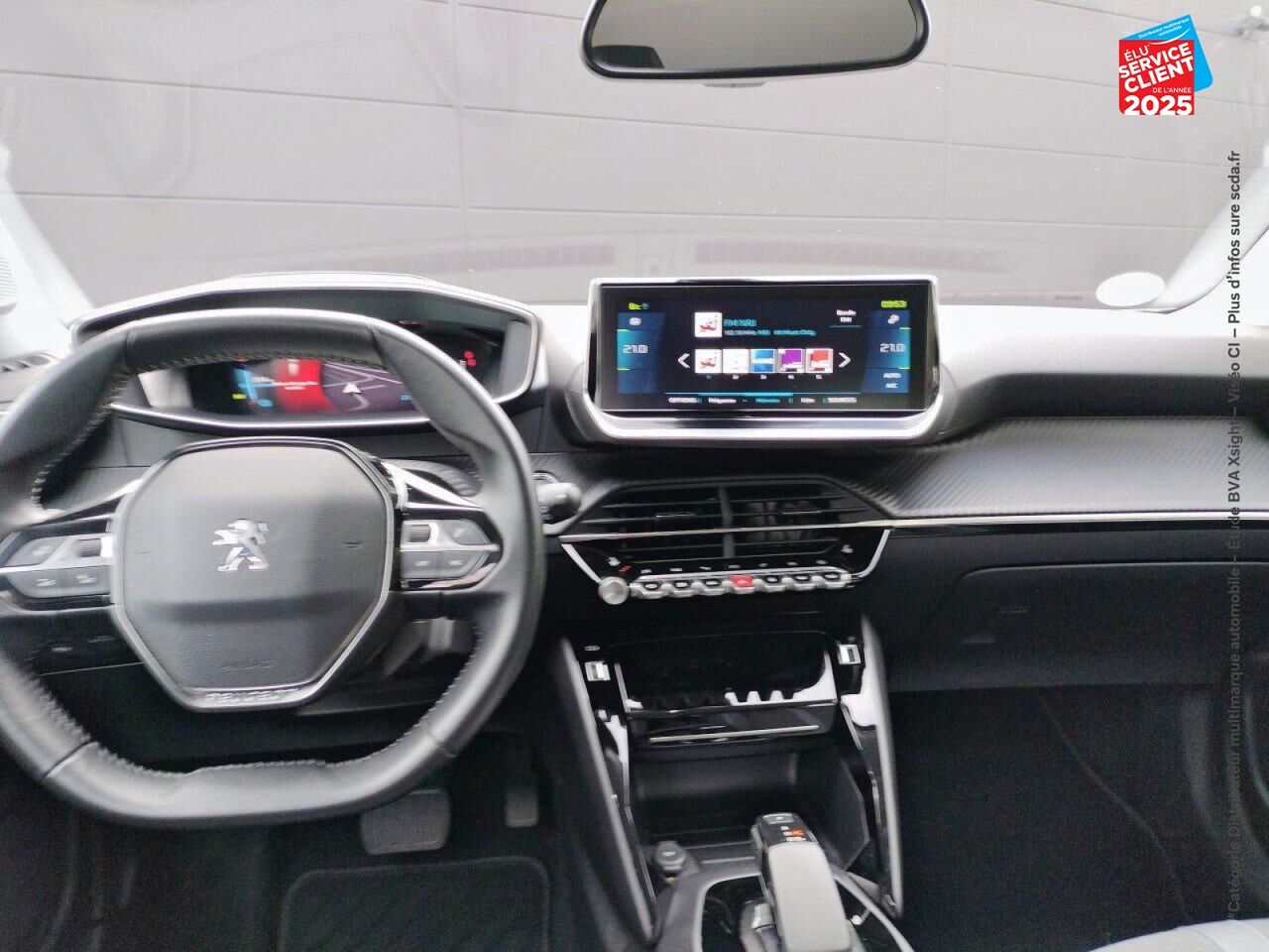 Véhicule d'occasion PEUGEOT 2008 E-2008 136 CH ALLURE GPS I-COCKPIT 3D SIEGES CHAUFFANTS chez Renault Saint-Louis