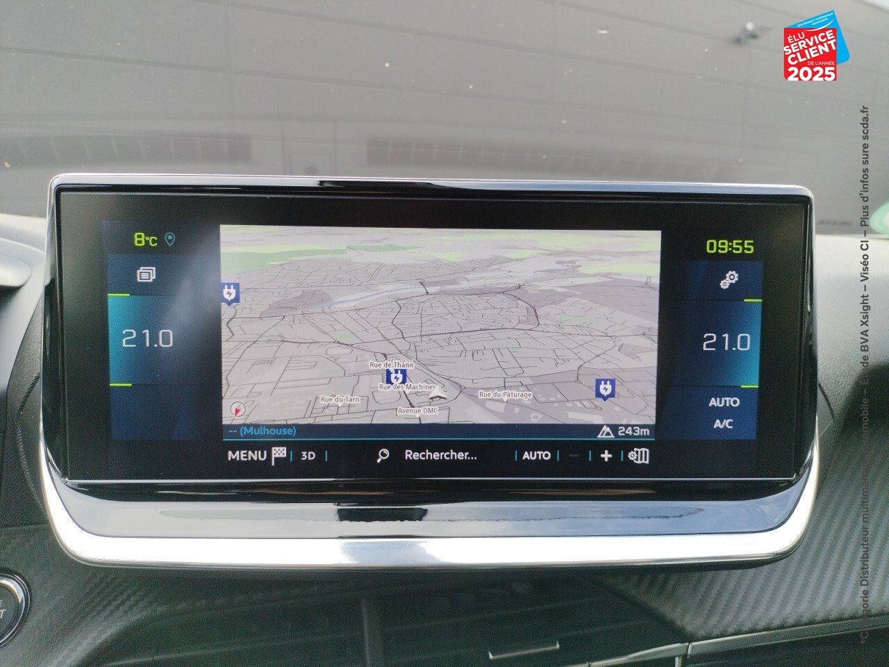 Véhicule d'occasion PEUGEOT 2008 E-2008 136 CH ALLURE GPS I-COCKPIT 3D SIEGES CHAUFFANTS chez Renault Saint-Louis