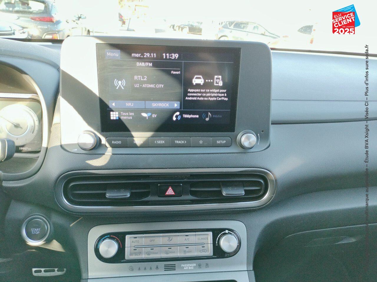 Véhicule d'occasion HYUNDAI KONA ELECTRIC 39KWH - 136 CH INTUITIVE CARPLAY CAMERA chez Hyundai Epernay
