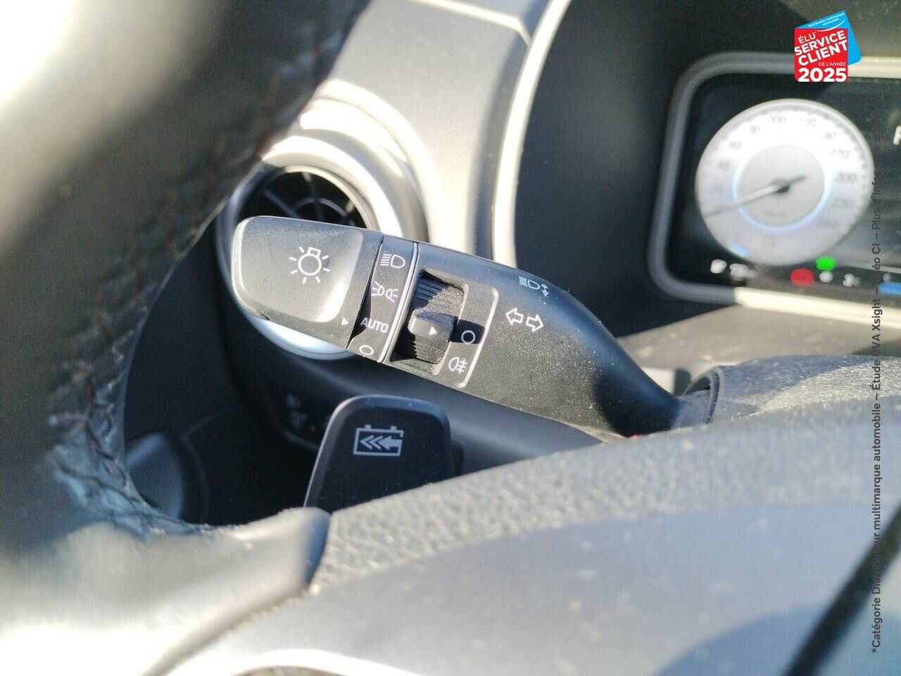 Véhicule d'occasion HYUNDAI KONA ELECTRIC 39KWH - 136 CH INTUITIVE CARPLAY CAMERA chez Hyundai Epernay