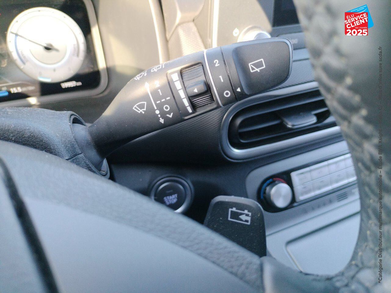 Véhicule d'occasion HYUNDAI KONA ELECTRIC 39KWH - 136 CH INTUITIVE CARPLAY CAMERA chez Hyundai Epernay