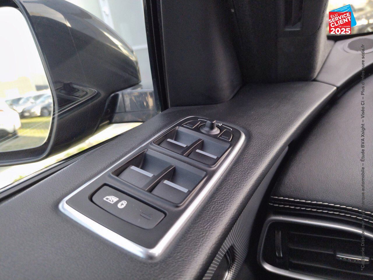 Véhicule d'occasion JAGUAR F-PACE V6 3.0 SUPERCHARGED 380CH S 4X4 BVA8 chez Renault Saint-Louis