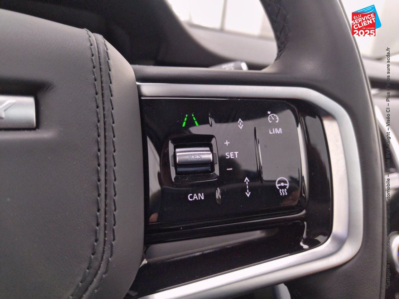 Véhicule d'occasion LAND-ROVER DISCOVERY SPORT P300E SE AWD BVA chez Land Rover Strasbourg