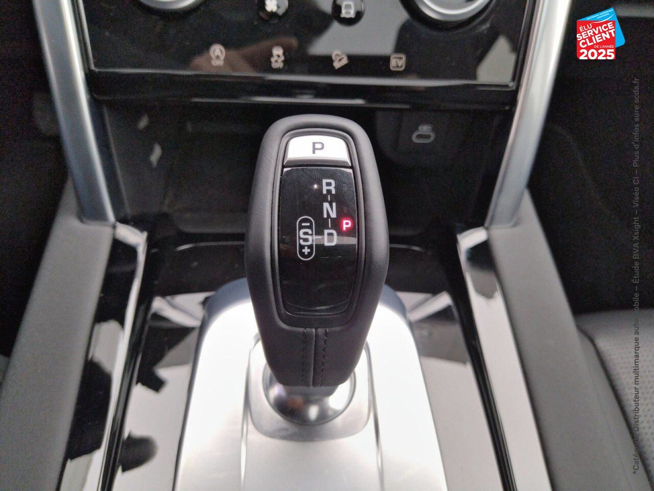 Véhicule d'occasion LAND-ROVER DISCOVERY SPORT P300E SE AWD BVA chez Land Rover Strasbourg