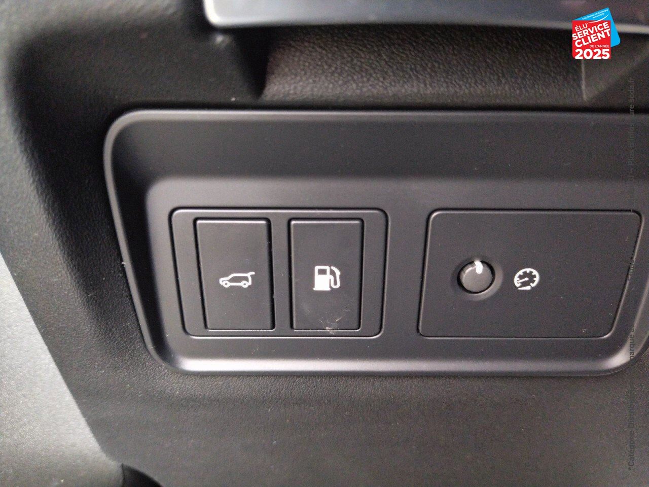 Véhicule d'occasion LAND-ROVER DISCOVERY SPORT P300E SE AWD BVA chez Land Rover Strasbourg