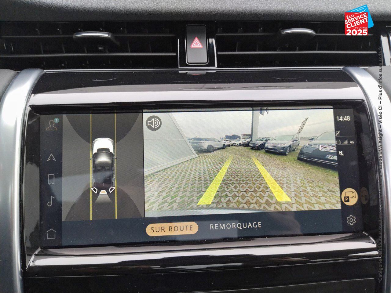 Véhicule d'occasion LAND-ROVER DISCOVERY SPORT P300E SE AWD BVA chez Land Rover Strasbourg